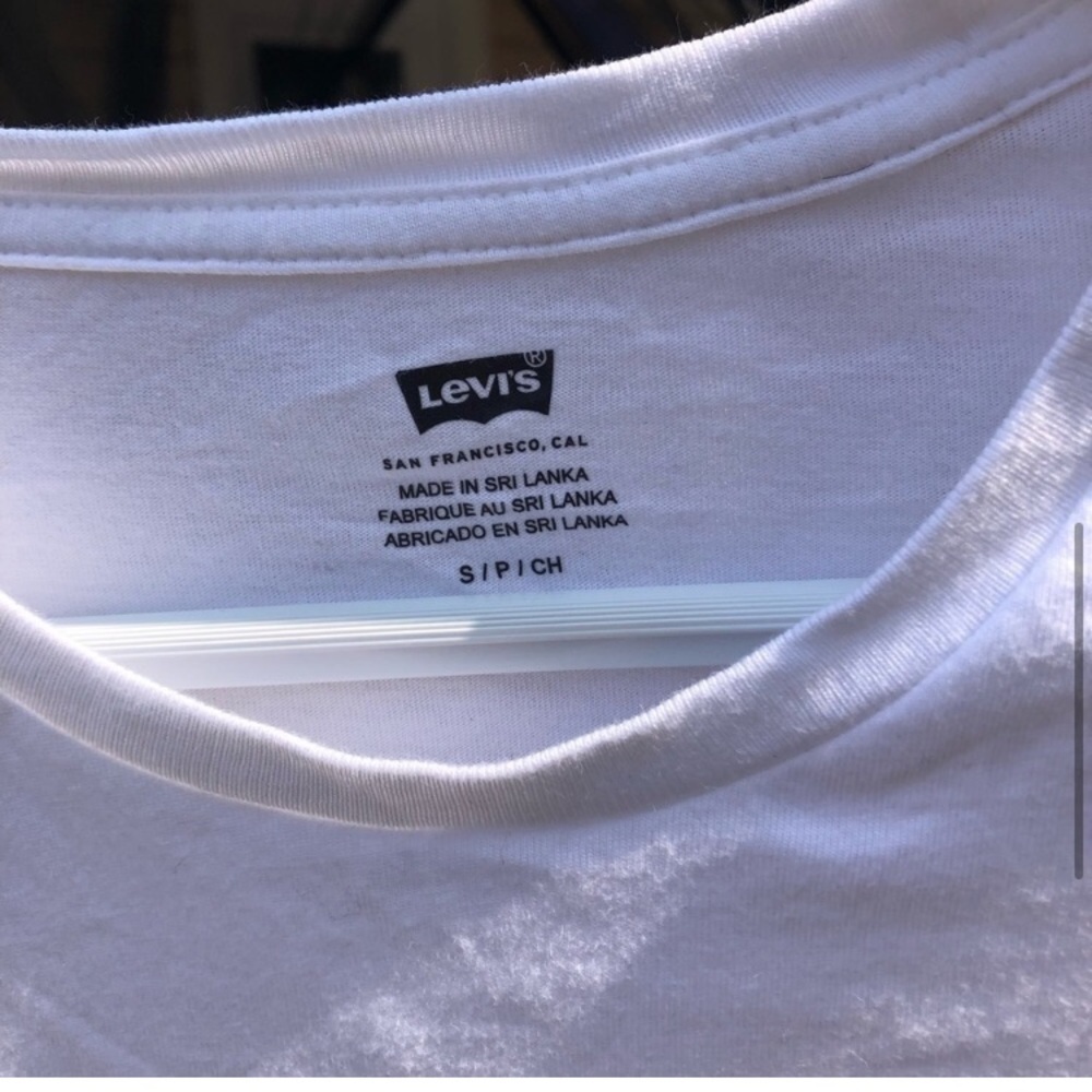 Levi’s Tee Shirt Size S - Picture 6 of 9